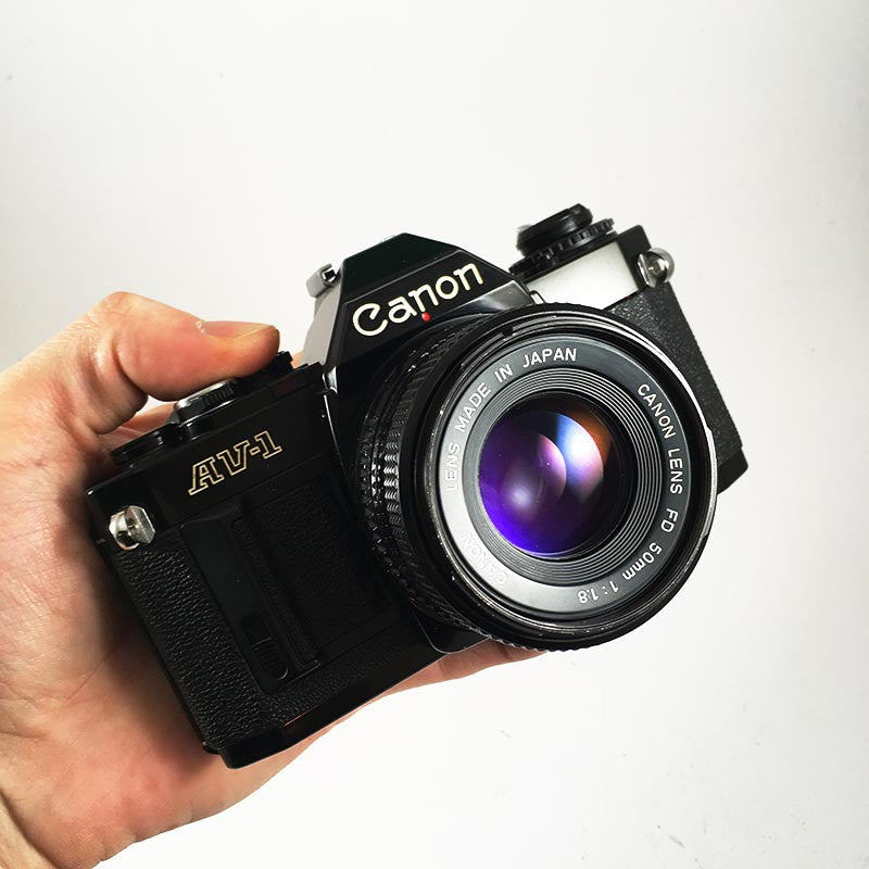 Canon AV-1 Noir & 50mm FD 1.8