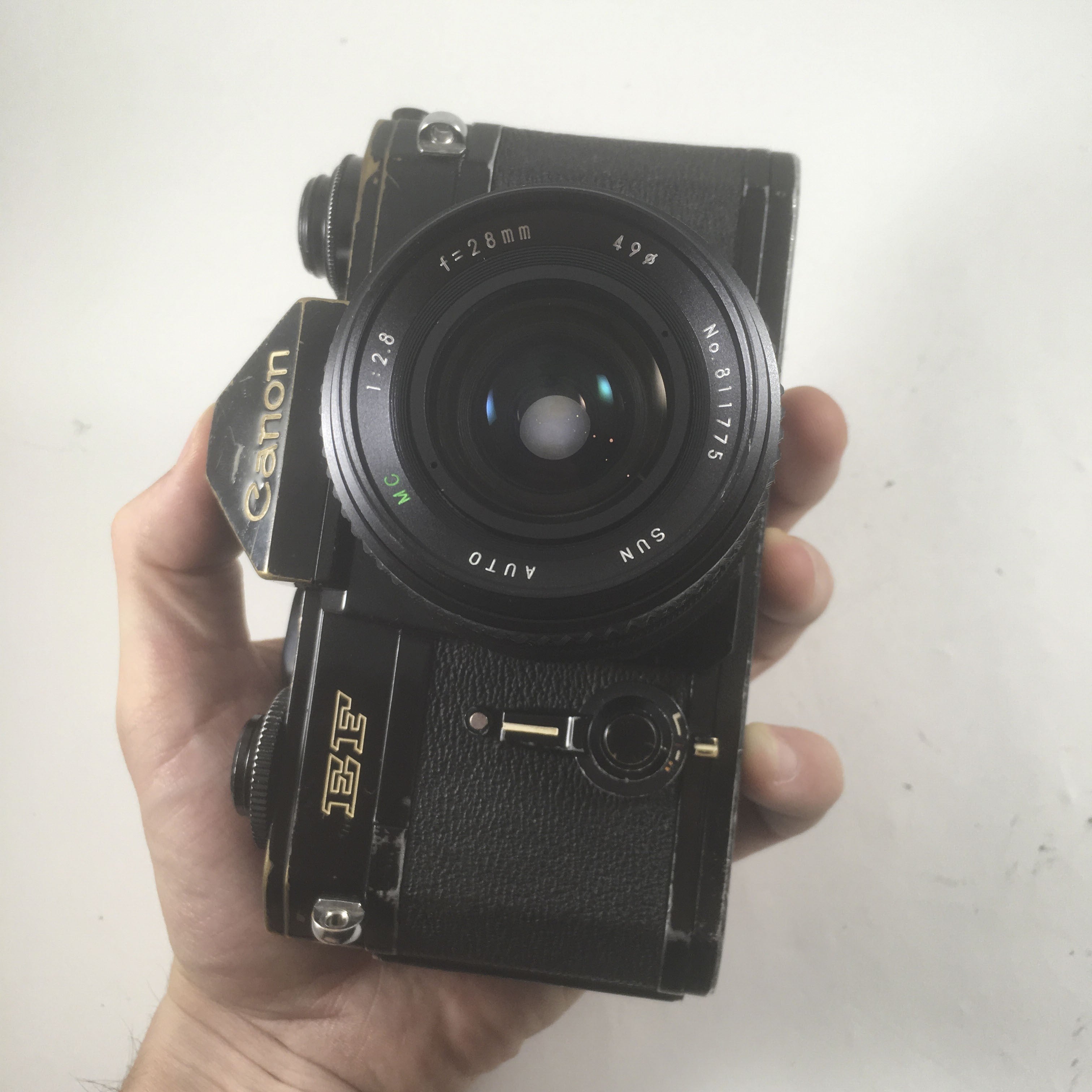 Canon EF & 28mm 2.8