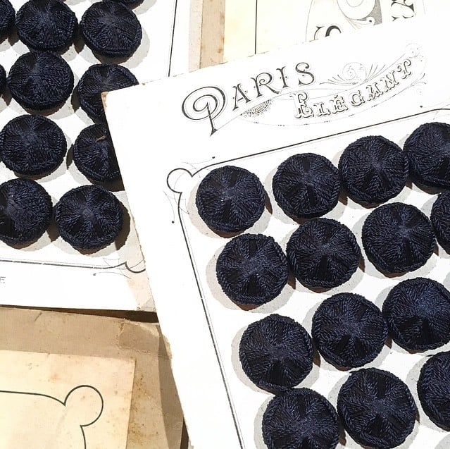 24 fabric 1900 paris elegant antique vintage haberdashery buttons 1900 24mm blue