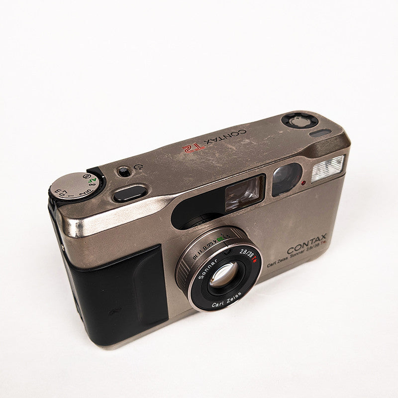 Contax T2 & Zeiss Sonnar 38mm 2.8