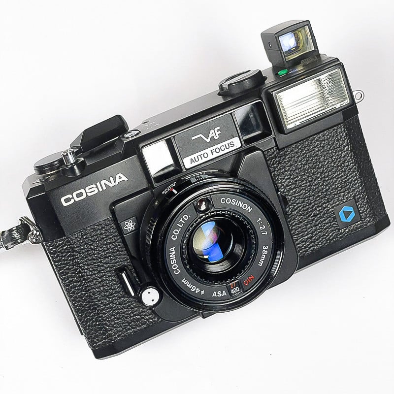 Cosina AF & 38mm 2.7