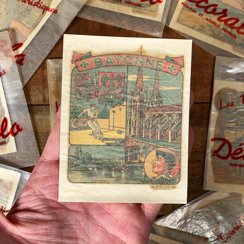 décalcomanie ancien 1950 1960 ville blason touristique tourisme bayonne pays basque