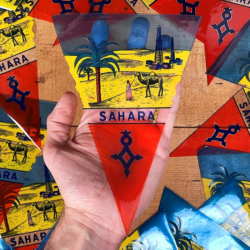 petit drapeau ancien 1950 1960 sahara désert maghreb touristique tourisme