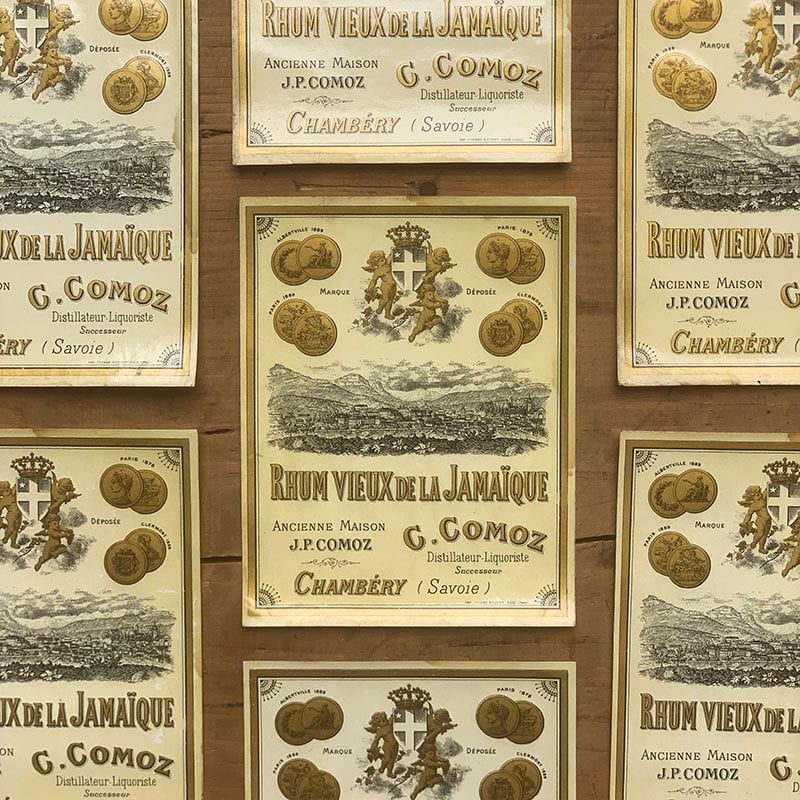 étiquette rhum vieux de jamaïque ancien vintage alcool distillerie imprimerie collection 1890 1900 comoz chambery savoie
