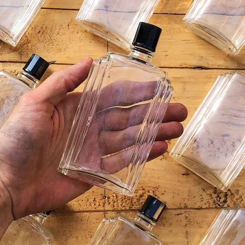 flacon ancien vintage parfum parfumerie art deco laboratoire 1920 1930 verre transparent verrerie