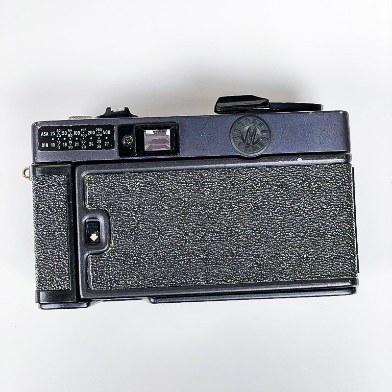 konica c35 EF ancien vintage point and shoot camera photo photographie argentique film pellicule 135 35mm 38mm 24x36