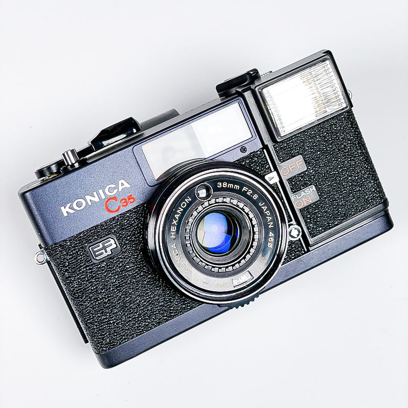 konica c35 EF ancien vintage point and shoot camera photo photographie argentique film pellicule 135 35mm 38mm 24x36