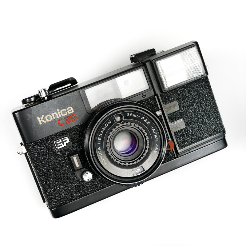 konica c35 EF ancien vintage point and shoot camera photo photographie argentique film pellicule 135 35mm 38mm 24x36 platy