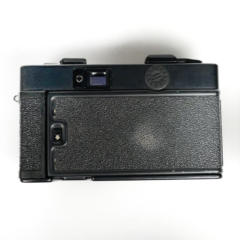 konica c35 EF ancien vintage point and shoot camera photo photographie argentique film pellicule 135 35mm 38mm 24x36 platy