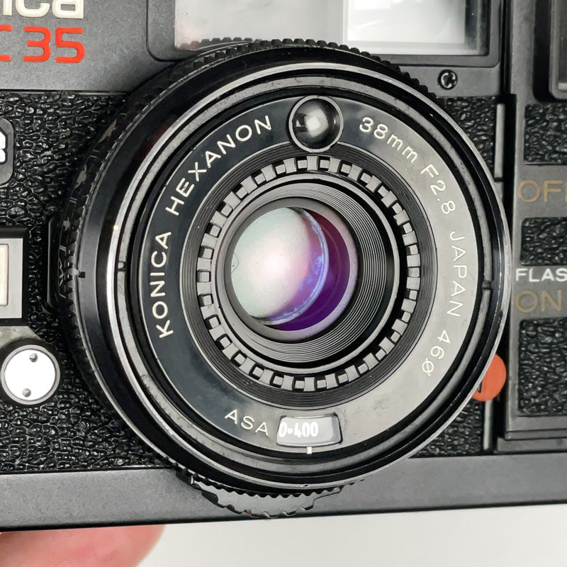 konica c35 EF ancien vintage point and shoot camera photo photographie argentique film pellicule 135 35mm 38mm 24x36 platy