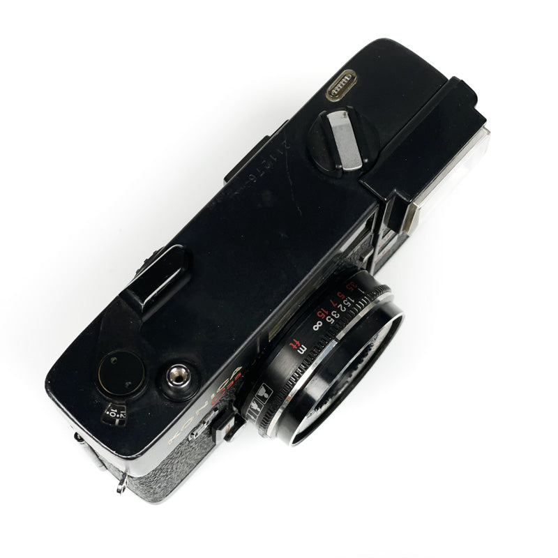 konica c35 EF ancien vintage point and shoot camera photo photographie argentique film pellicule 135 35mm 38mm 24x36 platy