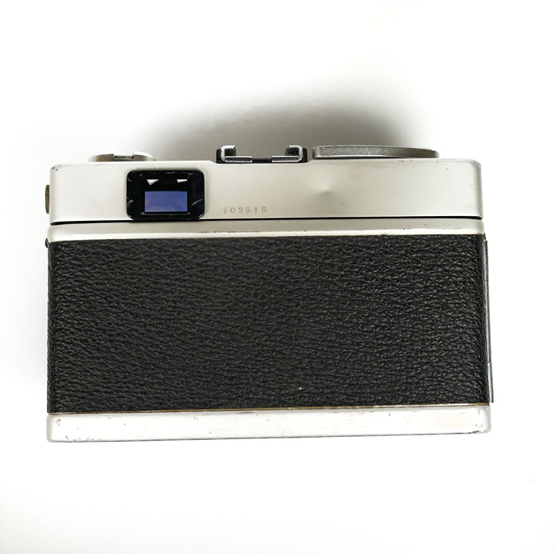 konica c35 flashmatic compact hexanon 38mm 2.8 télémètre rangefinder 35 135 24x36 film argentique pellicule photographie photo platy