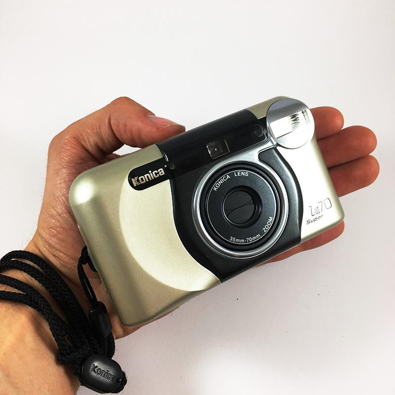 Konica Z-Up 70 Super 35-70mm Box