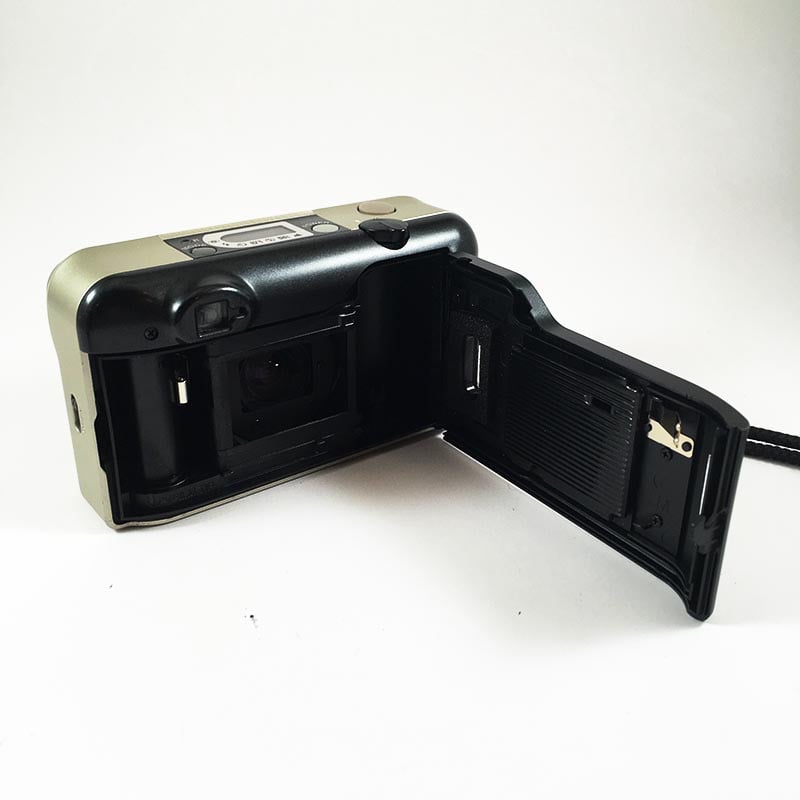 Konica Z-Up 70 Super 35-70mm Box