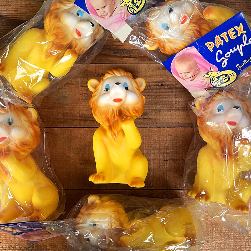 Lion Delacoste en patex souple datant de 1960