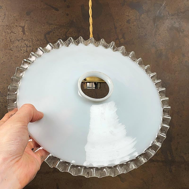 Luminaire Vintage Dentelle Blanche 1930