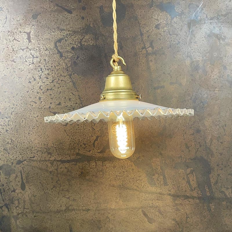 Luminaire Vintage Dentelle Blanche 1930