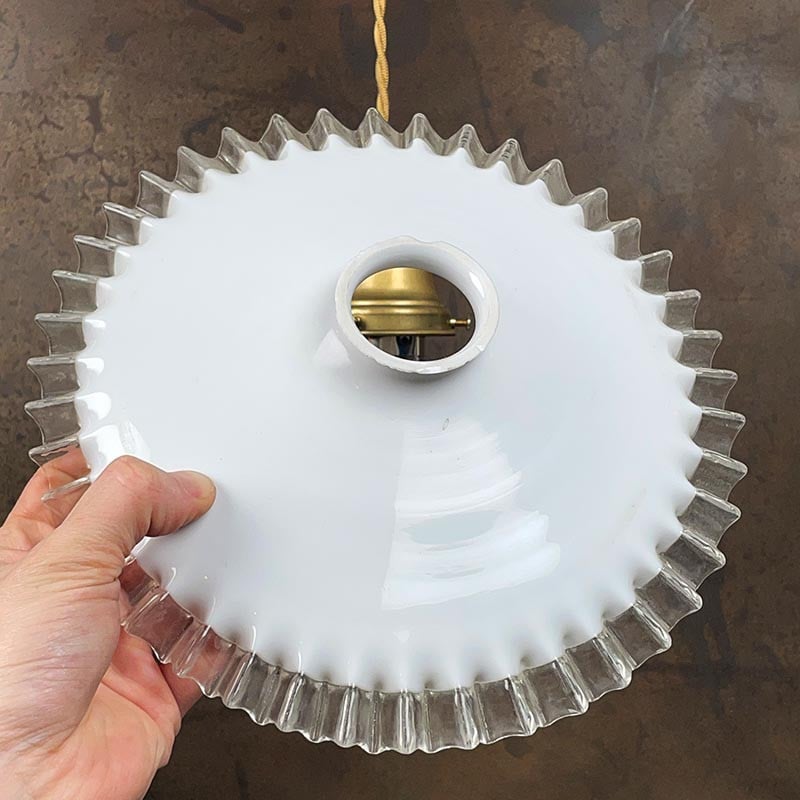Luminaire Vintage Dentelle Blanche 1930