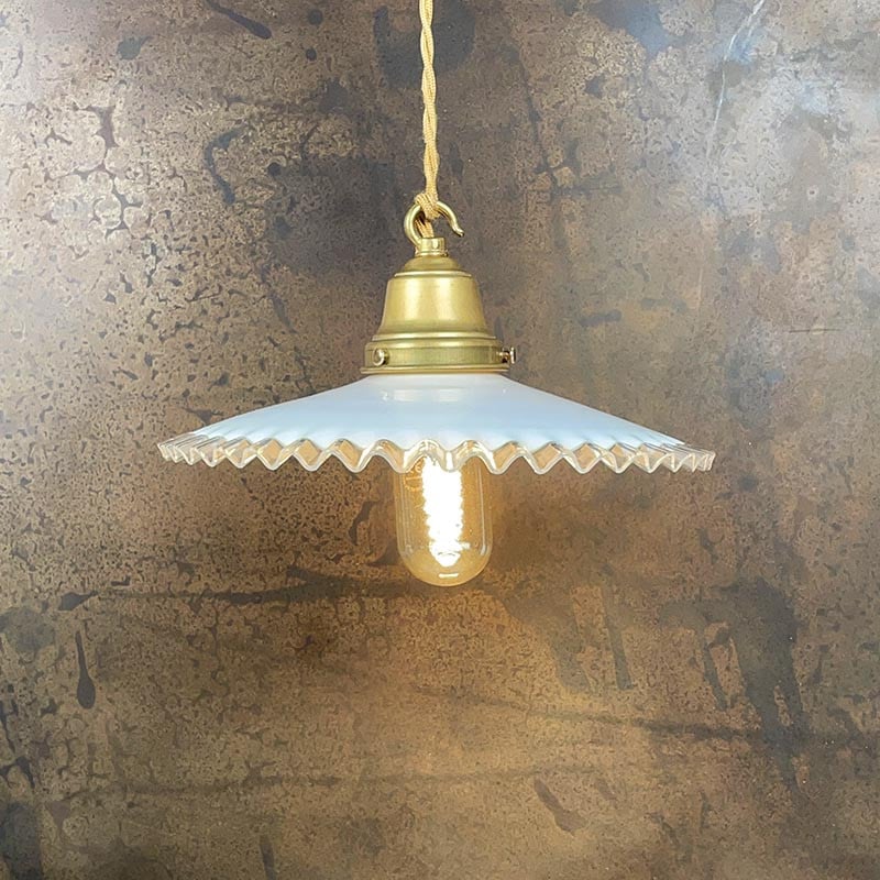 Luminaire Vintage Dentelle Blanche 1930