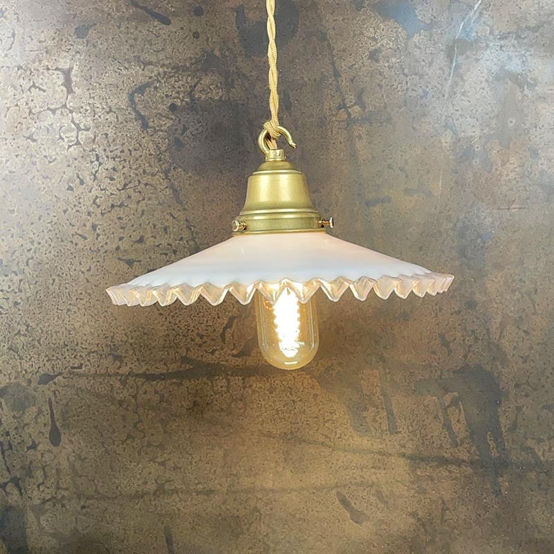 Luminaire Vintage Dentelle Blanche 1930