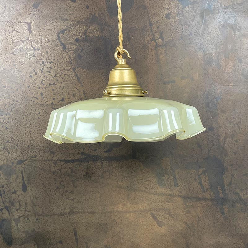 Luminaire Vintage Opaline Drapée 1950