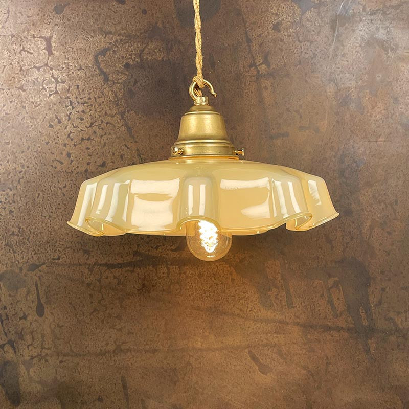 Luminaire Vintage Opaline Drapée 1950