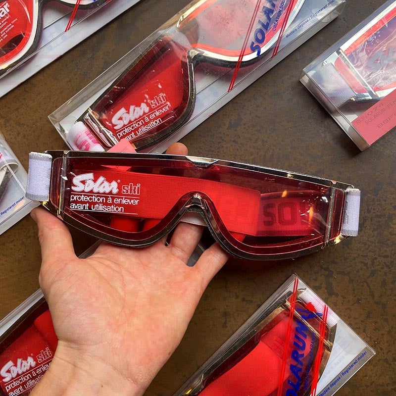 lunettes de ski ancienne solar solarun 1980 soleil protection neige sport vintage coloré plastique annecy