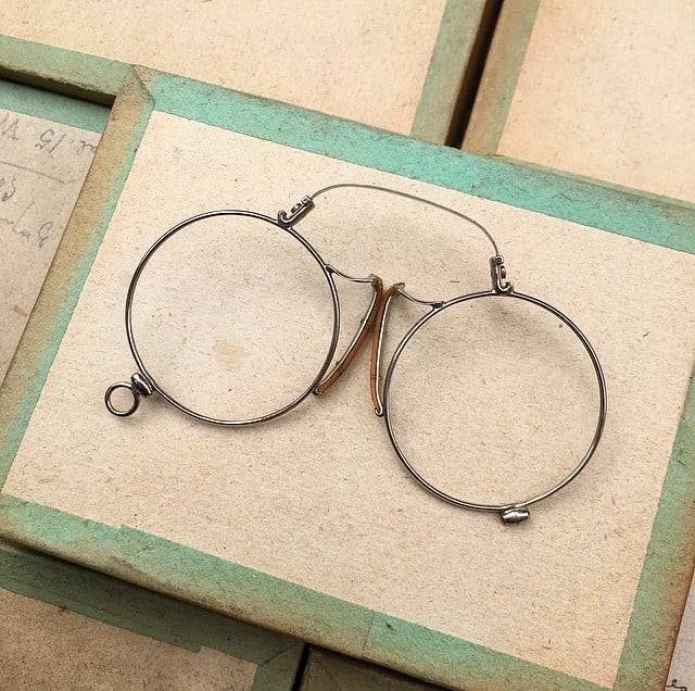lunette ancienne métal XIX ème 1880 1870 titane paladium vue soleil solaire pince nez écaille rond oscar lorgnon binocle