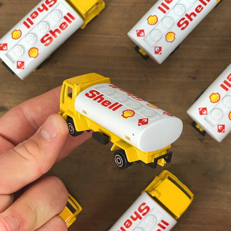 voiture miniature camion ancienne ford citerne shell carburant jaune fabriqué en france 1990 1980