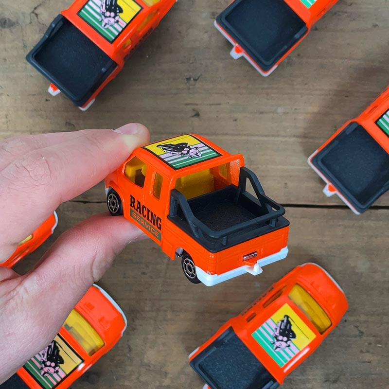 voiture miniature ancienne ford transit racing service orange fabriqué en france 1990 1980