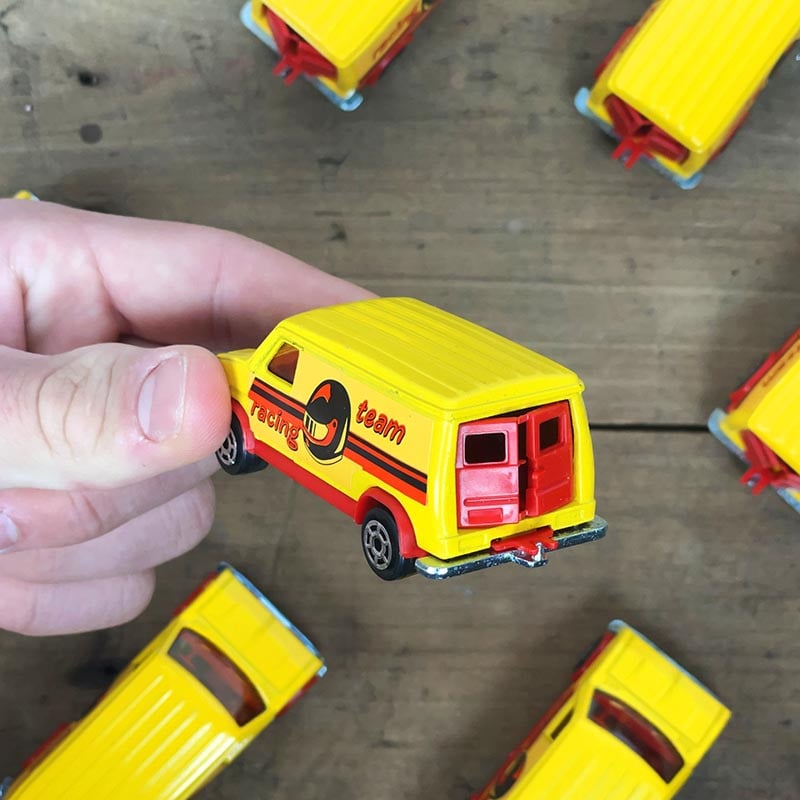 majorette fourgon racing team jaune rouge ancien 1990 1980 miniature vintage