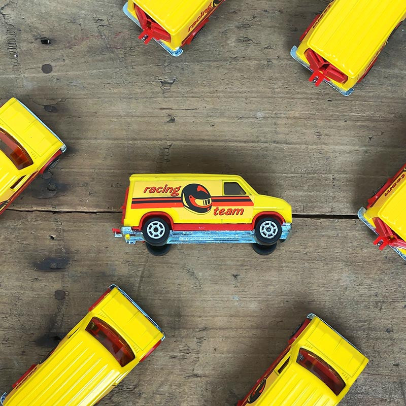 majorette fourgon racing team jaune rouge ancien 1990 1980 miniature vintage