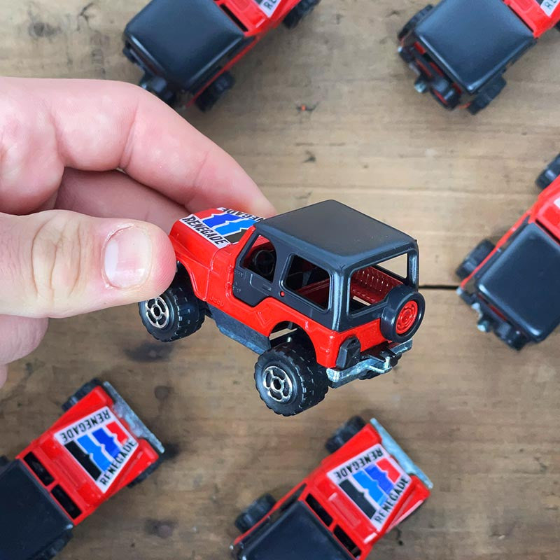 voiture miniature ancienne jeep renegade rouge fabriqué en france 1990 1980
