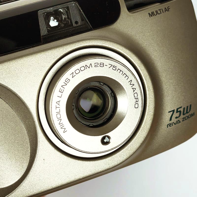 Minolta 75W Riva Zoom 28-75mm