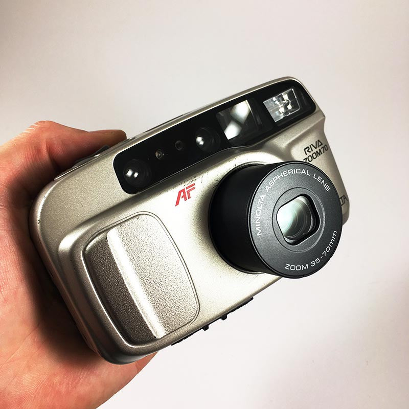minolta riva af zoom 70 point and shoot ancien vintage 35-70mm  argentique 1998 compact camera