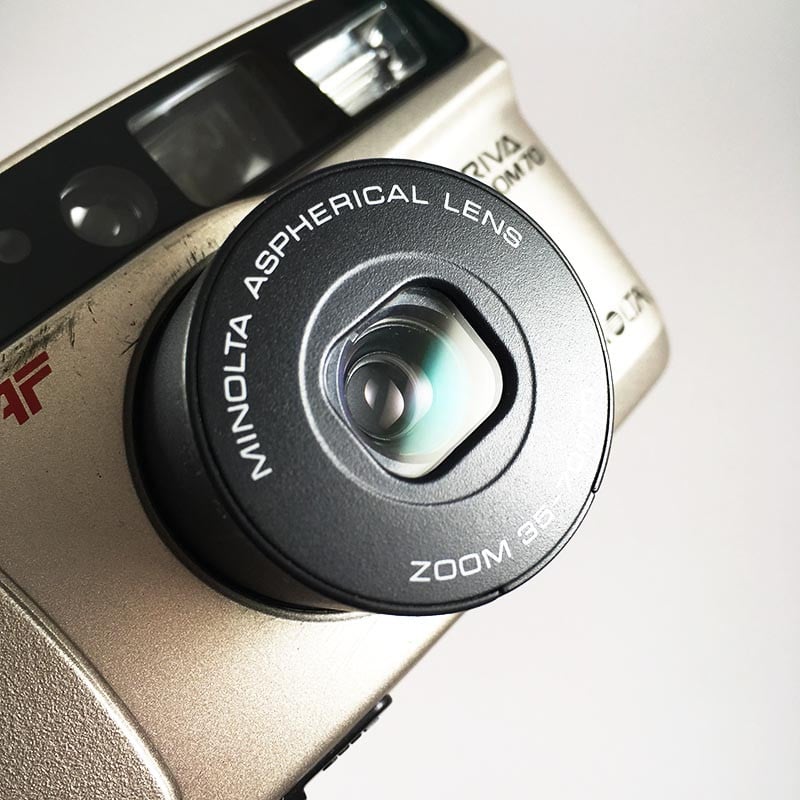 minolta riva af zoom 70 point and shoot ancien vintage 38-70mm  argentique 1998 compact camera