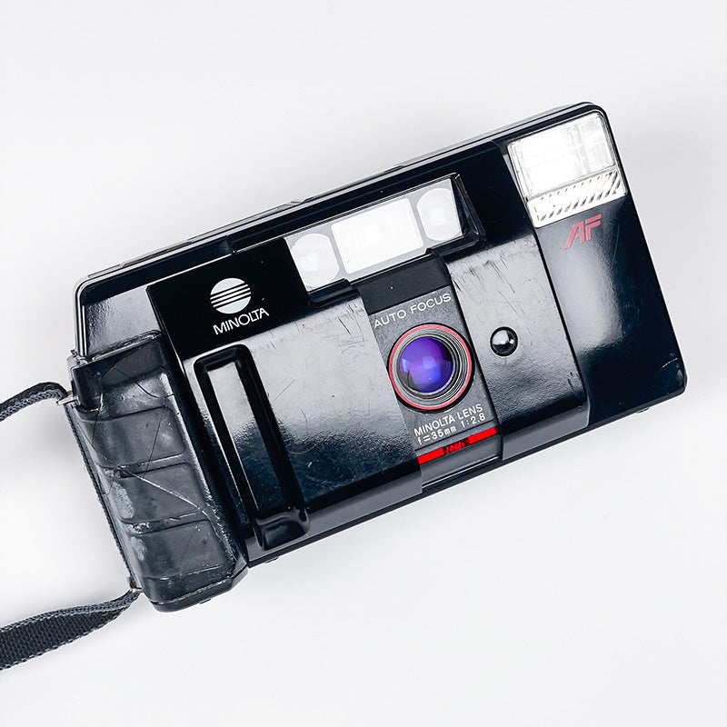 minolta afz af-z compact argentique 35mm 2.8 pellicule film photo photographie 24x36 135 35mm
