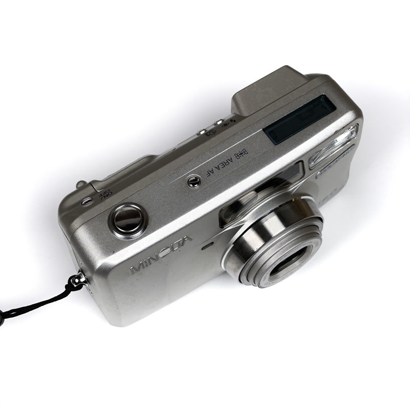 minolta riva zoom 160 37.5mm 160mm compact point and shoot argentique film pellicule photo photographie 24x36 35mm 135