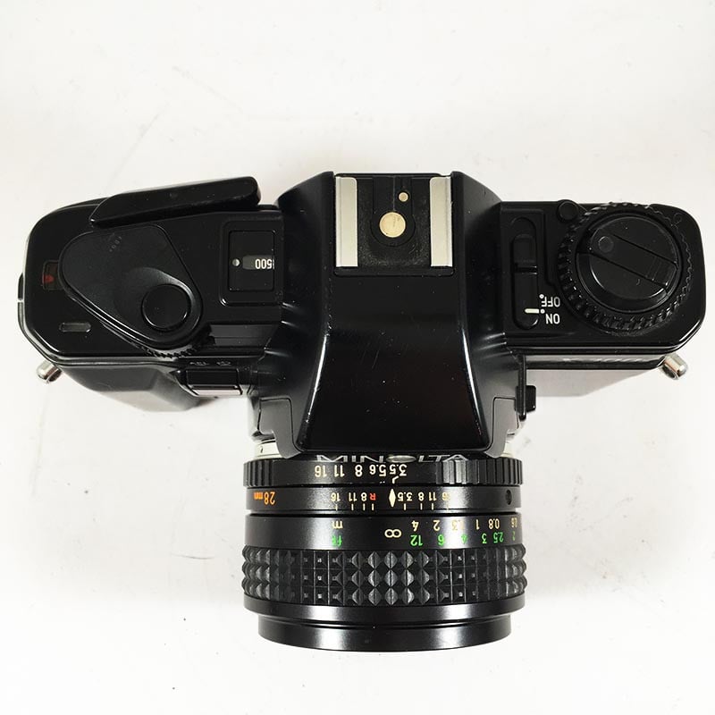 Minolta X-300S & 28mm 3.5