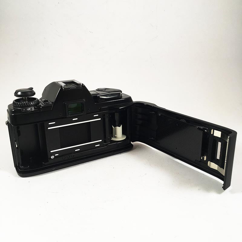 Minolta X-300S & 28mm 3.5