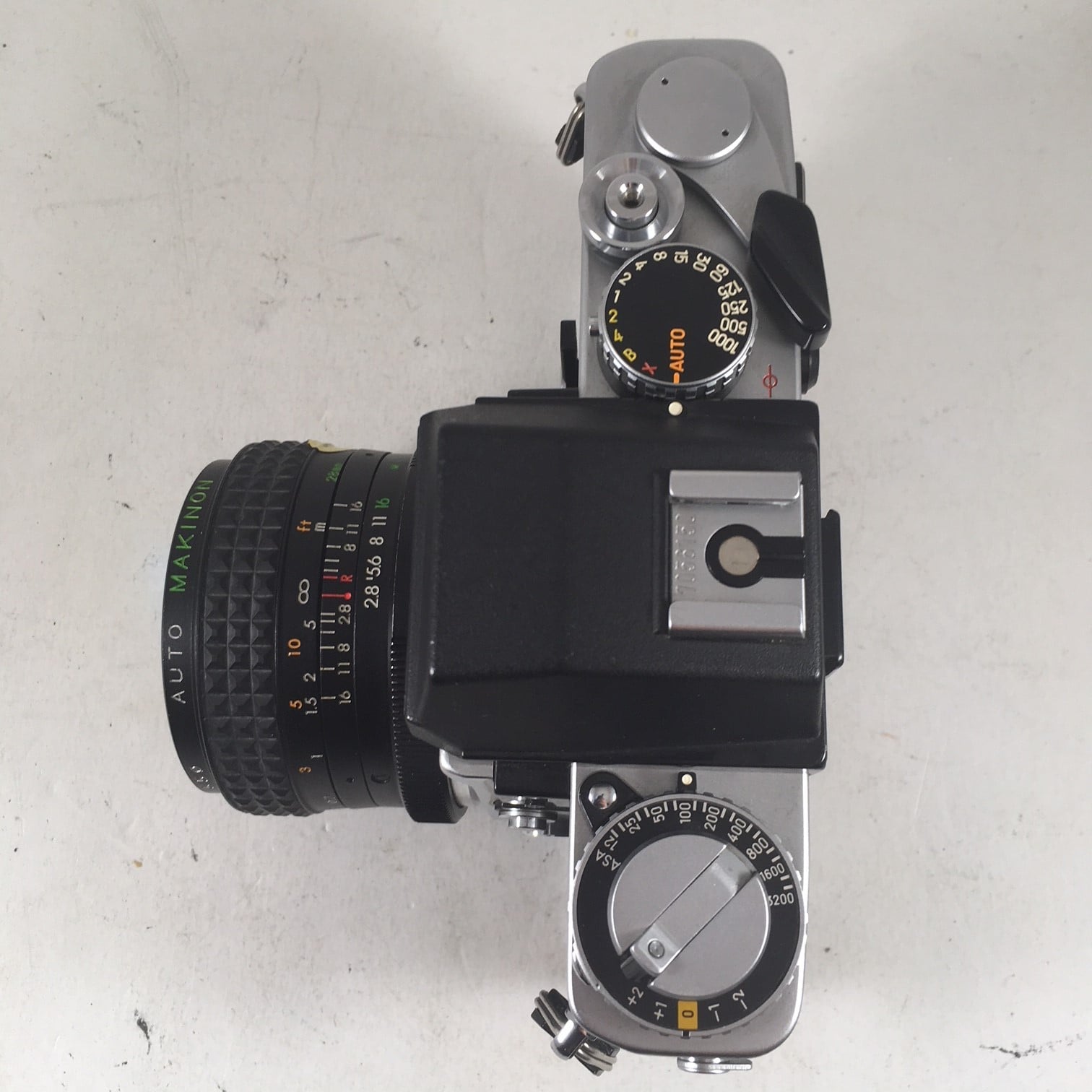 Minolta XE-5 & Makinon 28mm 2,8