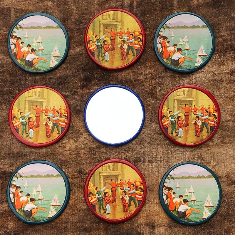 miroir de courtoisie 1950 coloré asie enfant scène populaire rouge bleu vert vintage 1960