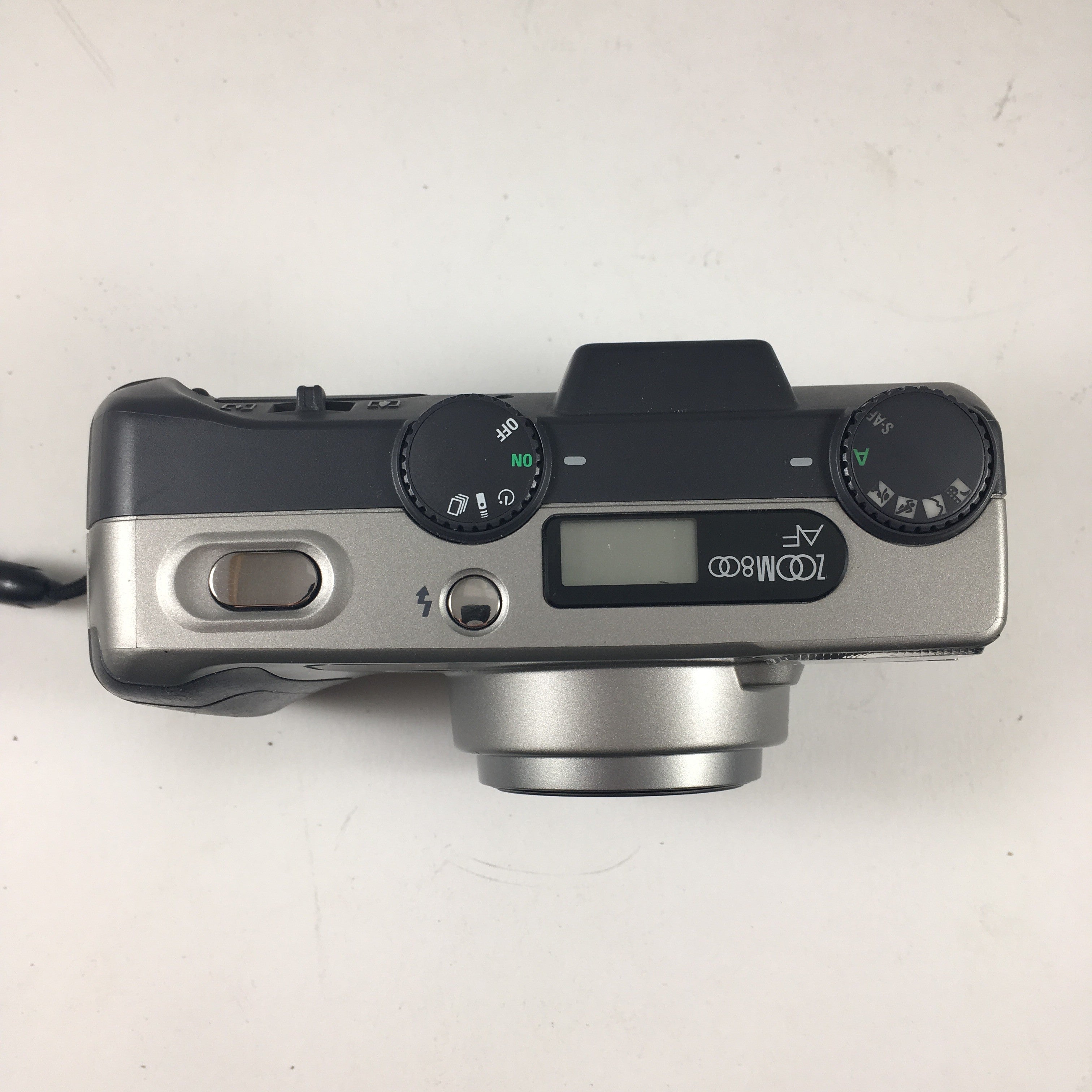 Nikon 800 AF 38mm - 130mm