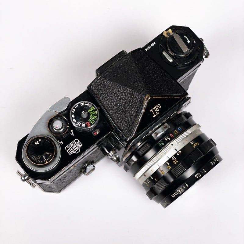 Nikon F Noir Eye Level & 28mm 3.5