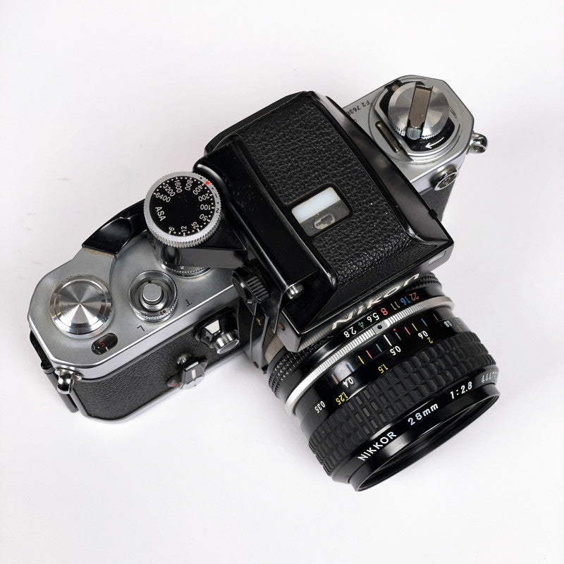 Nikon F2 Prisme DP-1 (HS) & 28mm 2.8