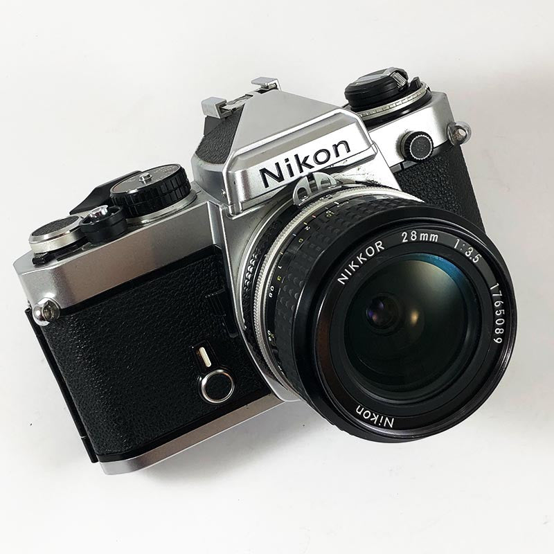 Nikon FE & 28mm 3.5