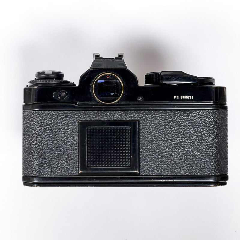 nikon fe noir 50mm 1.8 nikkor argentique film pellicule photo photographie 24x35 135 35mm reflex nikkor
