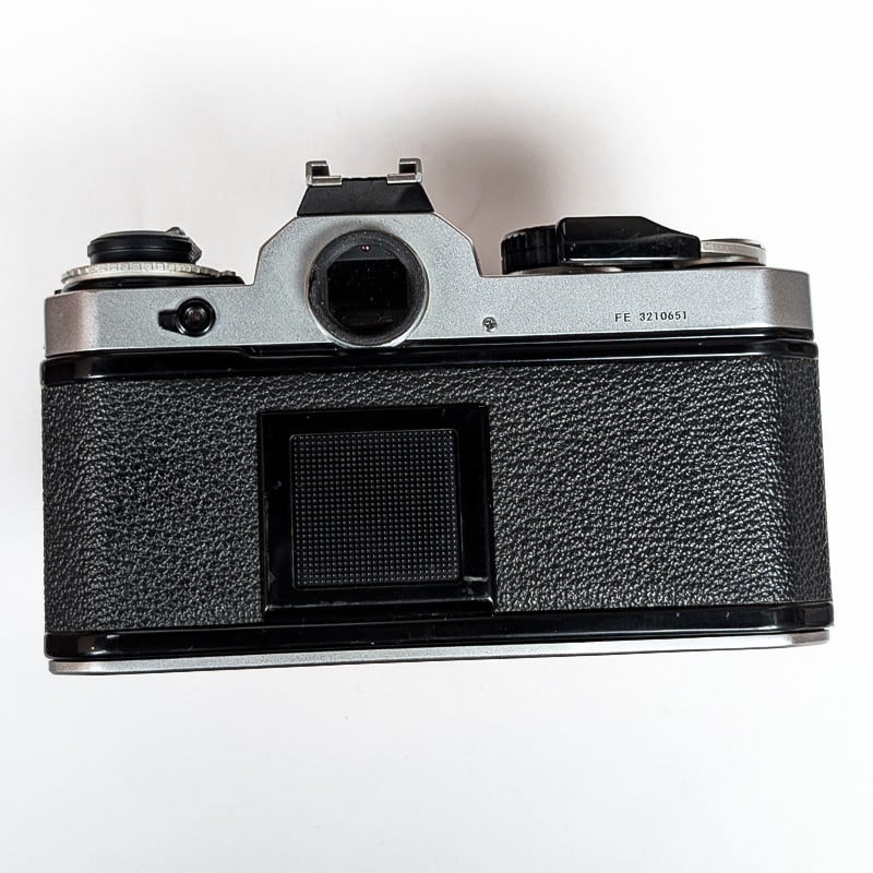 Nikon FE & 50mm 1.8