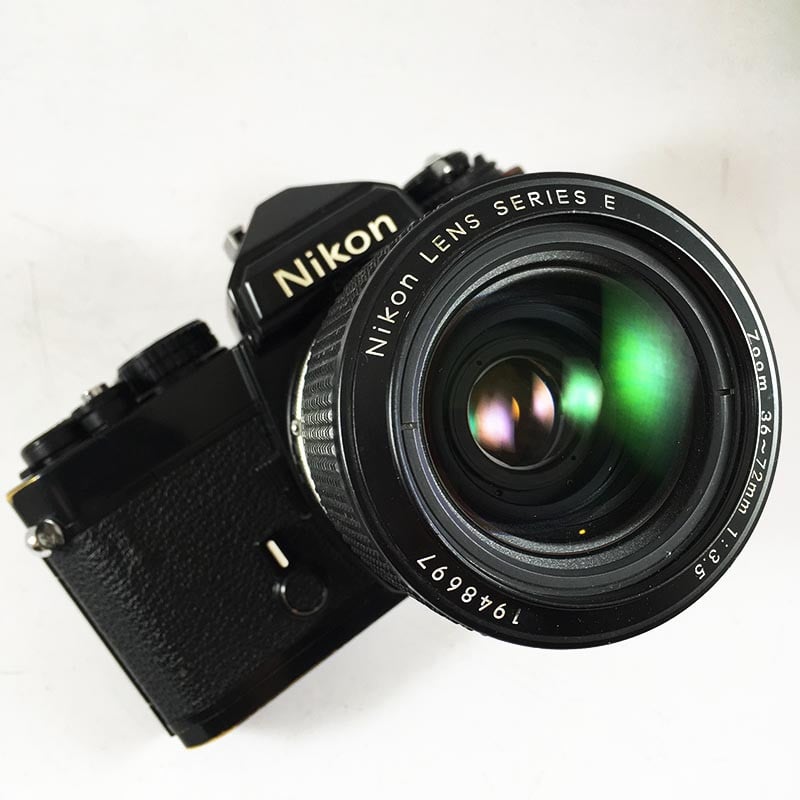 Nikon FE Black & Zoom Nikkor 36-72mm 3.5