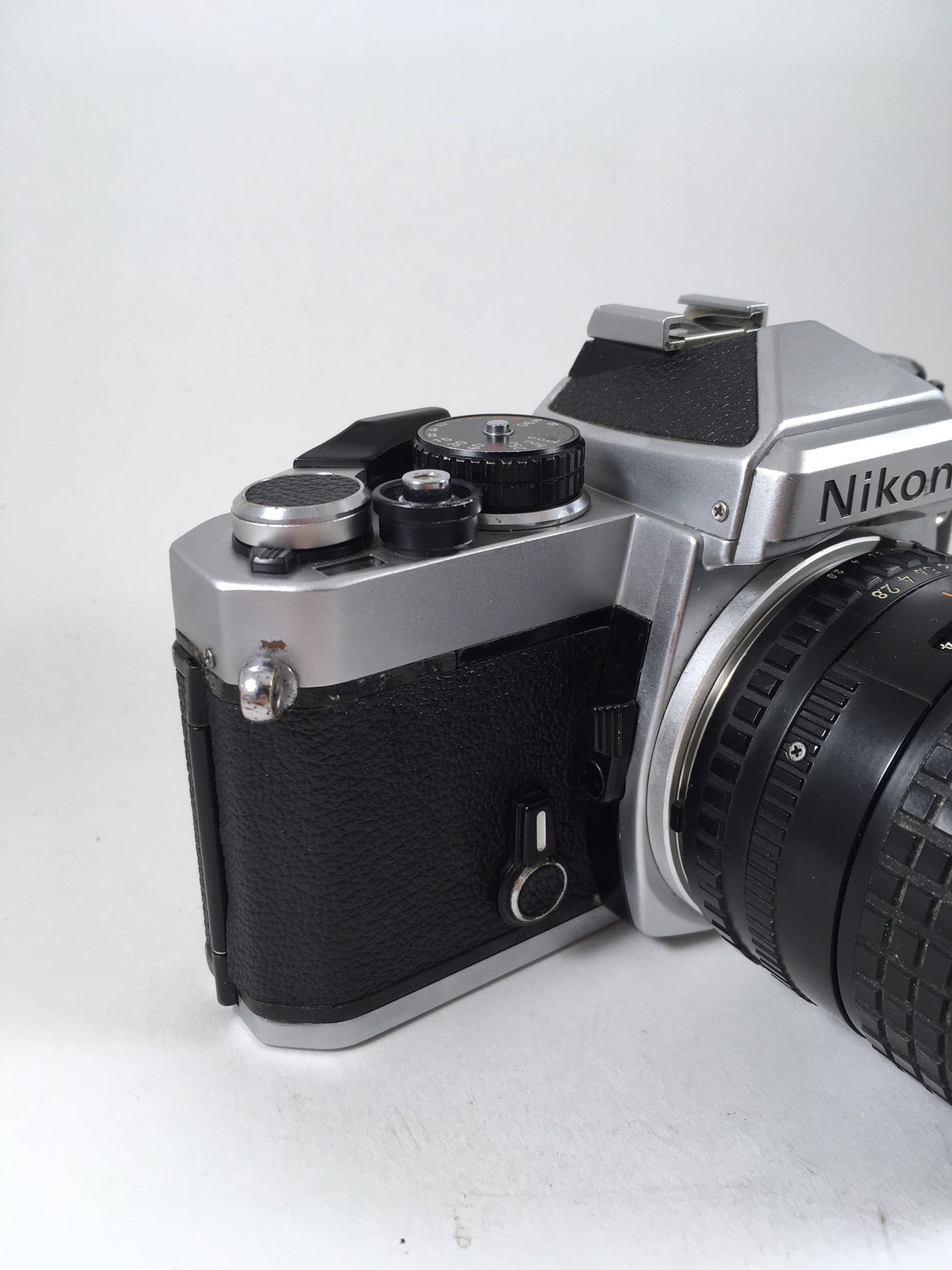 Nikon FE & Series E 100mm 2.8